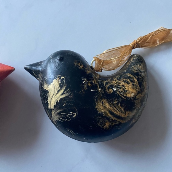 Set (2) Hand Painted Birds Metal Ornaments - Black/Gold/Red - Picture 2 of 6